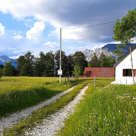 Vikendica Cemerno Tatil Evi Gacko